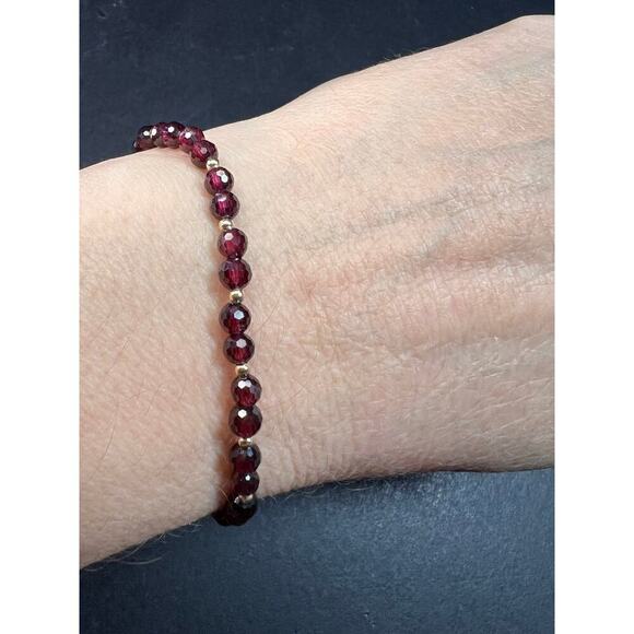 NEW 14k gold garnet stretch bracelet - Picture 4 of 13